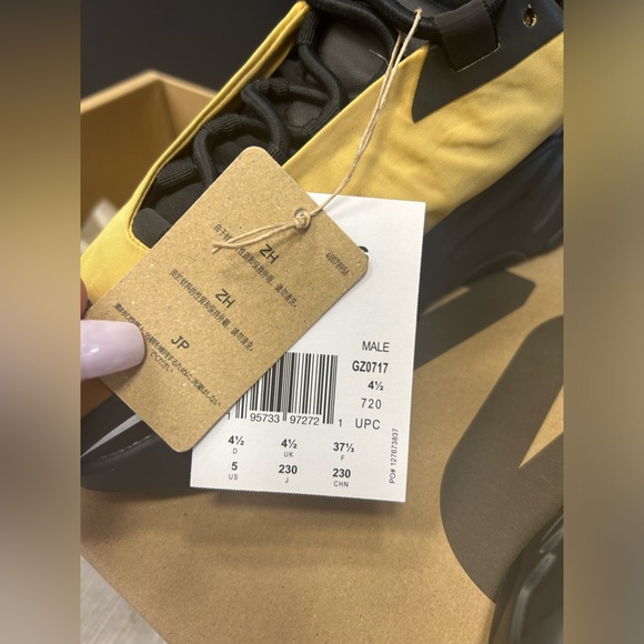 Yeezys - Picture 3 of 4